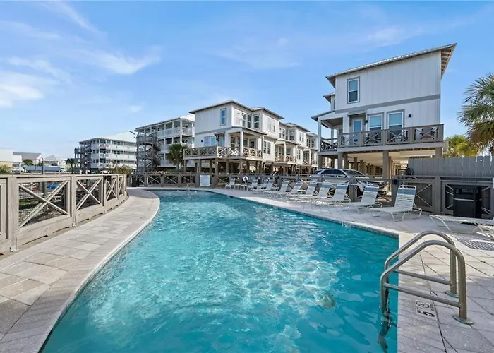 Laguna Paradise